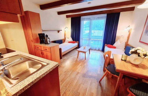 Untertschern Apartment | Holiday apartment with balcony and wifi