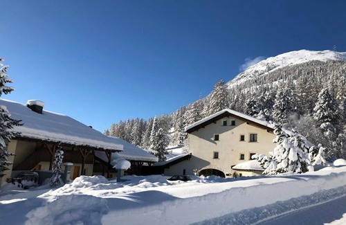 La Punt-Chamues-ch Apartment | Holiday apartment La Punt-Chamues-ch for 1 - 2 persons with 1 bedroom - Holiday apartment