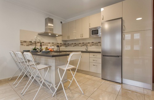 El Guincho Apartment | Holiday Apartment 'Rolycar 204' with Wi-Fi