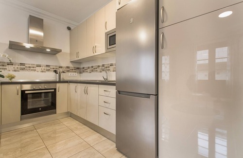 El Guincho Apartment | Holiday Apartment 'Rolycar 204' with Wi-Fi