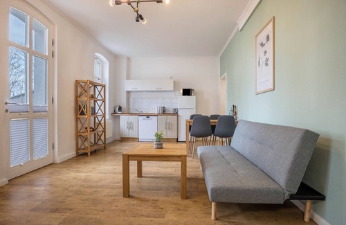 Muritz Apartment | Holiday Apartment "Müritzsee" with Private Terrace & Wi-Fi