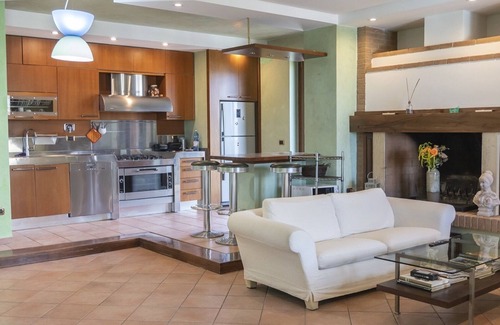 Gualdo Cattaneo Apartment | Holiday Apartment "Villa Rita - Orchidea" with Mountain View, Shared Pool & Wi-Fi