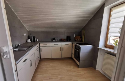 Rotthalmuenster Apartment | Holiday Apartment Ferienwohnung am Kirchfeld with Shared Garden & Wi-Fi