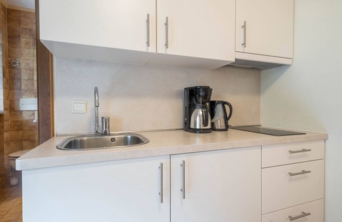 Tesimo Apartment | Holiday Apartment "Residence Kronstein - 4" with Balcony, Shared Garden and Mountain View