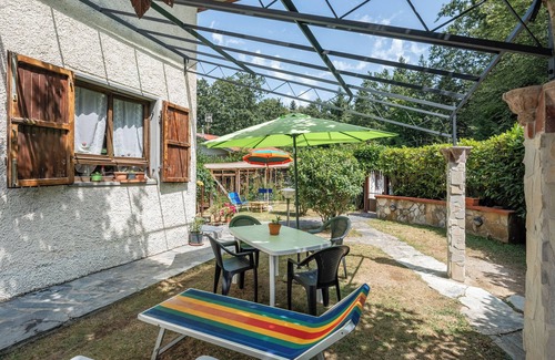 Villa Bascilica Apartment | Holiday Apartment "Licia" with Breakfast, Private Terrace, Balcony & Wi-Fi