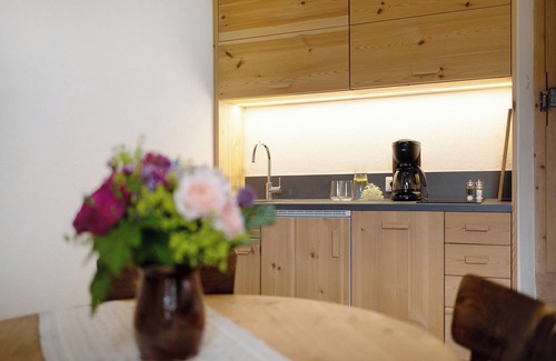 Pfalzen Apartment | Holiday Apartment 'Ansitz Baumannhof Mitte' with Mountain View, Shared Garden and Wi-Fi
