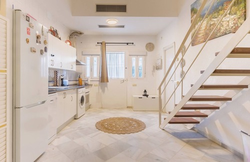 Encarnacion-Regina Apartment | Holiday Apartment "Ático Penthouse Seville Terrace Dup" with Private Terrace, Balcony & Wi-Fi