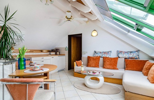 Meersburg Apartment | Holiday Apartment "Bodenseeblick" with Wi-Fi on Request