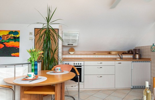 Meersburg Apartment | Holiday Apartment "Bodenseeblick" with Wi-Fi on Request