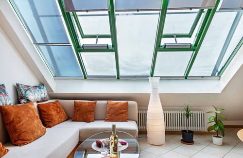 Meersburg Apartment | Holiday Apartment "Bodenseeblick" with Wi-Fi on Request
