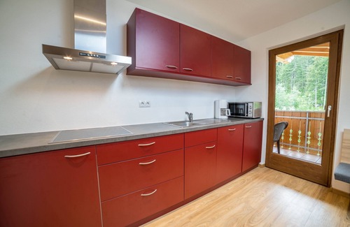 Meltina Apartment | Holiday Apartment "Boznermüllerhof-Sonnenblume" with Balcony and View into Nature