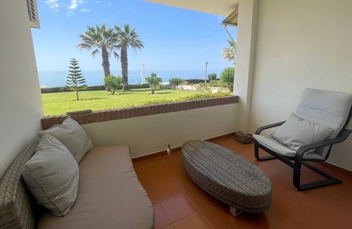 Torrox Costa Apartment | Holiday Apartment 'Casa Del Sol' close to the Beach with Sea View, Shared Garden & Wi-Fi