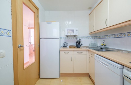 Alcanar Apartment | Holiday Apartment 'Casa Gemma' with Terrace, Shared Pool & Wi-Fi