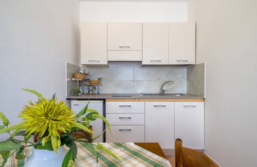 Santa Maria La Palma Other | Holiday Apartment 'Casa Vacanza Baratz 3' with Mountain View, Shared Garden & Wi-Fi