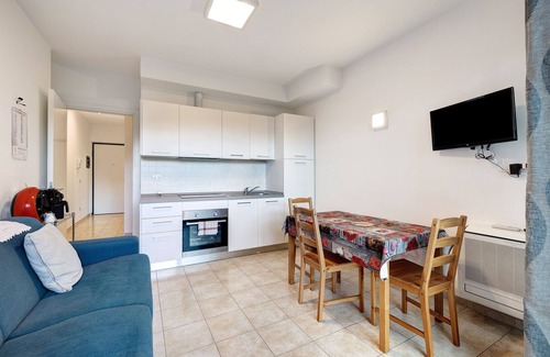 Loano Apartment | Holiday Apartment "Condomino Alba Chiara 6" with Garden