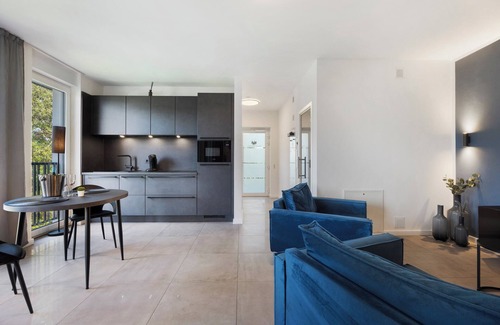 Altenbeken Apartment | Holiday Apartment "Egge Resort 7e" with Balcony, Whirlpool and Sauna
