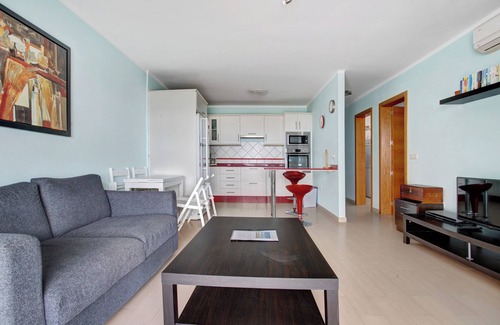 Playa Blanca Apartment | Holiday Apartment "Playa Flamingo 37" with Shared Pool, A/C & Wi-Fi