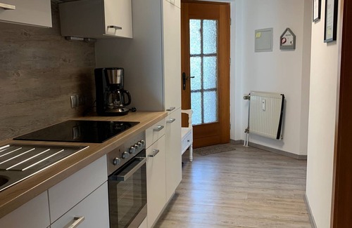 Hauzenberg Apartment | Holiday Apartment 'Ferienwohnung Geyersberg 704' with Mountain View, Communal Pool and Wi-Fi