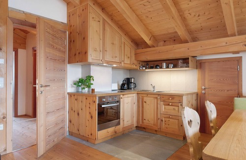 Campolasta Apartment | Holiday Apartment 'Garmesegghof' with Mountain View, Shared Garden and Wi-Fi