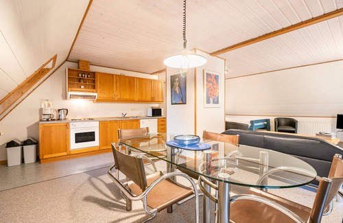 Rodenas Apartment | Holiday Apartment 'Gartenwohnung' with Shared Garden and Wi-Fi