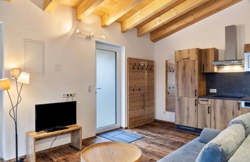 Ehrwald Apartment | Holiday Apartment Grubig with Mountain View, Balcony & Wi-Fi