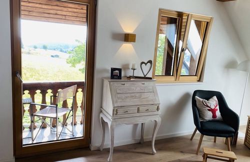 Kappel Apartment | Holiday Apartment 'Haus Alpenblick' with Mountain View, Shared Terrace and Wi-Fi