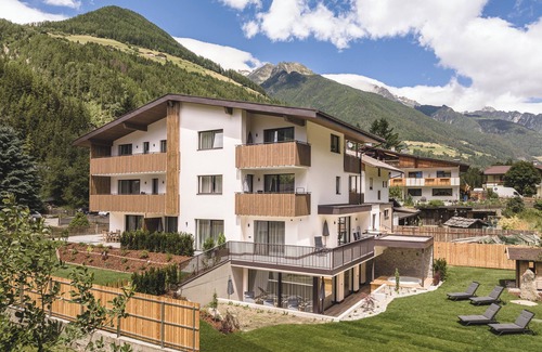 San Giovanni Apartment | Holiday Apartment 'Silva Living' with Mountain View, Private Terrace and Wi-Fi