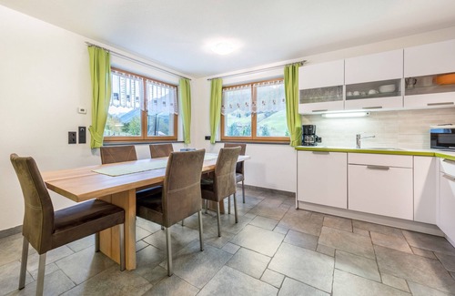 Valle Aurina Apartment | Holiday Apartment AlpenAppart App Weiße Zinne with Shared Whirlpool & Garden