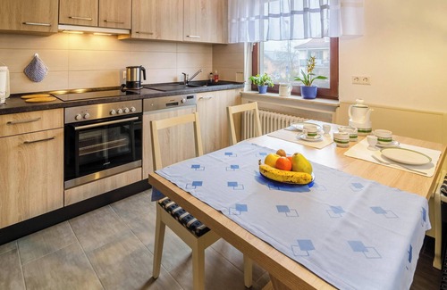 Ueberlingen Apartment | Holiday Apartment Kramer with Wi-Fi, Terrace & Shared Garden