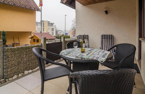Ueberlingen Apartment | Holiday Apartment Kramer with Wi-Fi, Terrace & Shared Garden