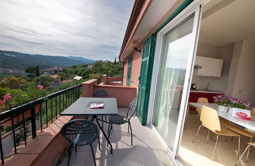 Loano Apartment | Holiday apartment mit Klimaanlage und Pool