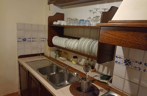 Cortona Apartment | Holiday Apartment "Monastero" with Mountain View, Shared Pool & Wi-Fi