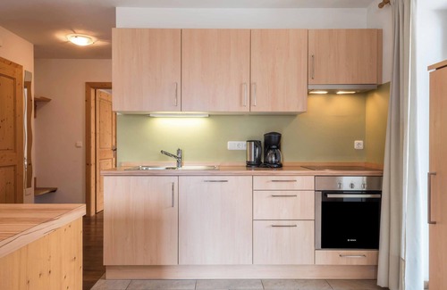 Albions Apartment | Holiday Apartment "Plose Winklerhof" with Mountain View, Balcony & Wi-Fi
