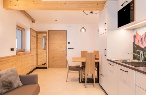 Funes Other | Holiday Apartment "Planerhof Apartment Edelweiss" with Mountain View, Shared Terrace and Wi-Fi