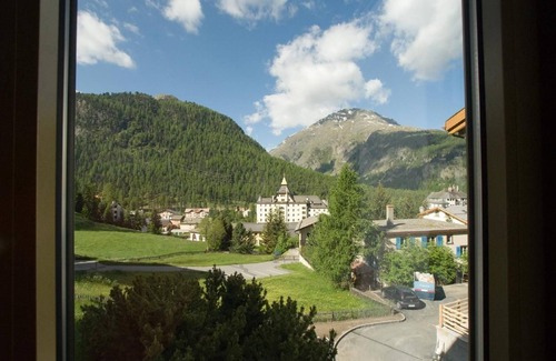 Pontresina Apartment | Holiday apartment Pontresina for 1 - 6 persons with 3 bedrooms - Holiday apartment