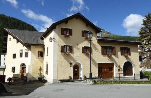 Pontresina Apartment | Holiday apartment Pontresina for 1 - 4 persons with 2 bedrooms - Holiday apartment