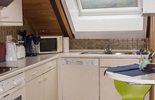 Abentheuer Apartment | Holiday Apartment "Rauber Marie Theres" with Private Garden, Balcony & Wi-Fi