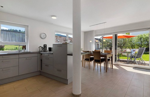 Steinach Apartment | Holiday Apartment "Rebenrain" with Private Terrace & Balcony