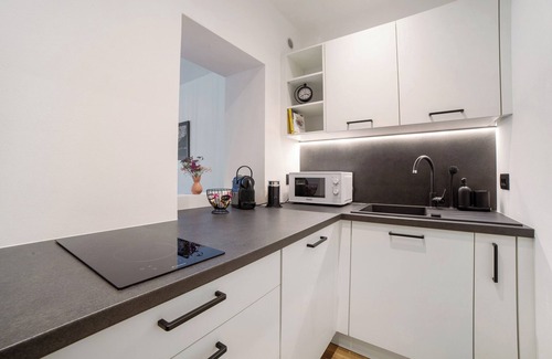 Rifiano Apartment | Holiday Apartment 'Riffl Anna' with Mountain View, Balcony and Wi-Fi