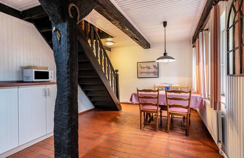 Rodenas Apartment | Holiday Apartment 'Rosenwohnung' with Shared Garden and Wi-Fi