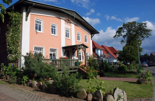 Seedorf Apartment | Holiday apartment Sweden - Apartment house to the bridge directly on the lake