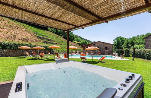 Pescaglia Apartment | Holiday apartment Torcigliano for 2 - 3 persons with 2 bedrooms - Twin house