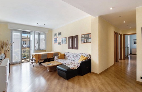 Arenzano Apartment | Holiday Apartment "Valeria -arenzanohost" with Balconies