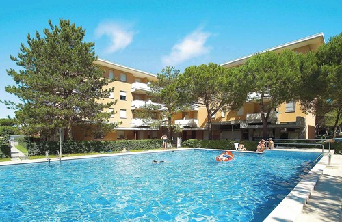Bibione Apartment | Holiday apartment with balcony and air conditioning