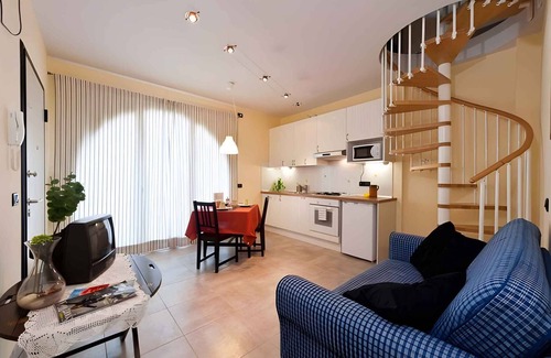 Lucca Apartment | Holiday apartment with outdoor swimming pool