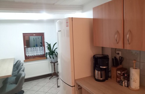 Sebnitz Apartment | Holiday Apartment "Zum Sebnitzer Hirsch" with Shared Terraces & Wi-Fi