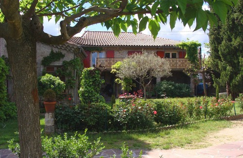 Rosieres House | Holiday cottage for 4-5 people, near a river. South Ardeche, southern climate