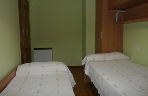 Boiro House | Holiday cottage, is rented complete, near the beach and the mountains.