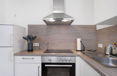 Schonach im Schwarzwald Apartment | Holiday Apartment 'Windradblick' with Private Terrace and Wi-Fi