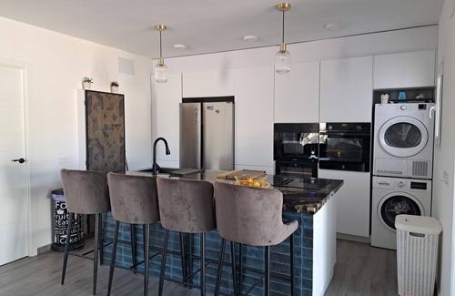 Chiclana de la Frontera House | Holiday Home 'Virago, Paz Y Relax' with Private Pool, Wi-Fi and Air Conditioning